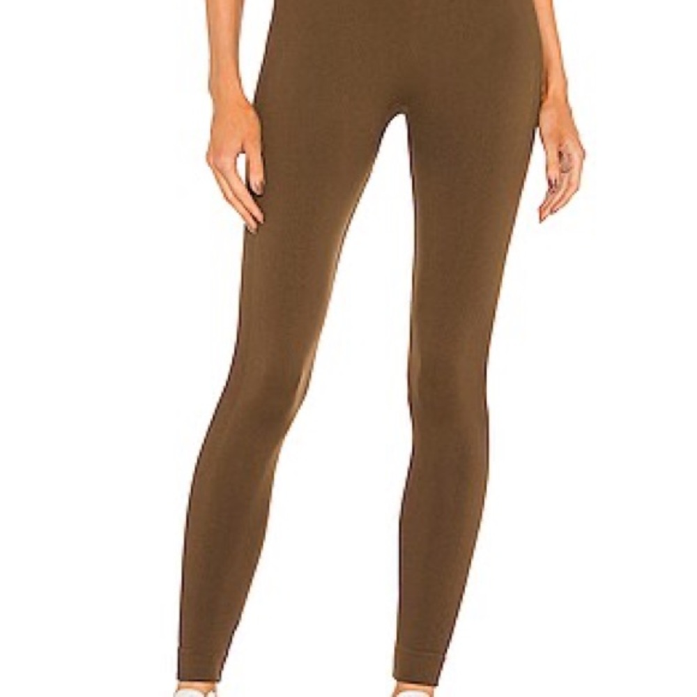 Set active x Revolve Set in brush - Picture 2 of 6